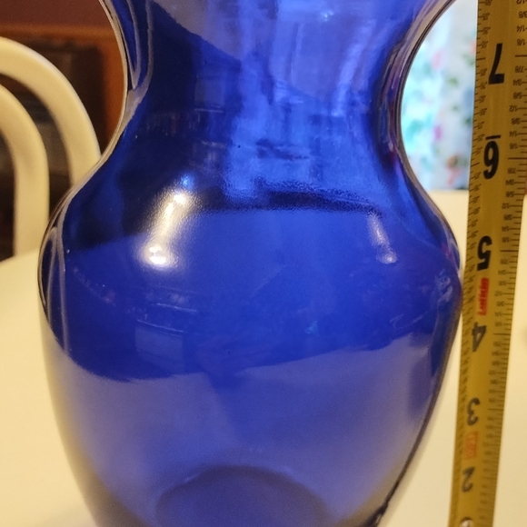 Vintage Anchor Hocking Glass Cobalt Blue 8" Tall Flared Urn Style Flower Vase - Picture 7 of 8